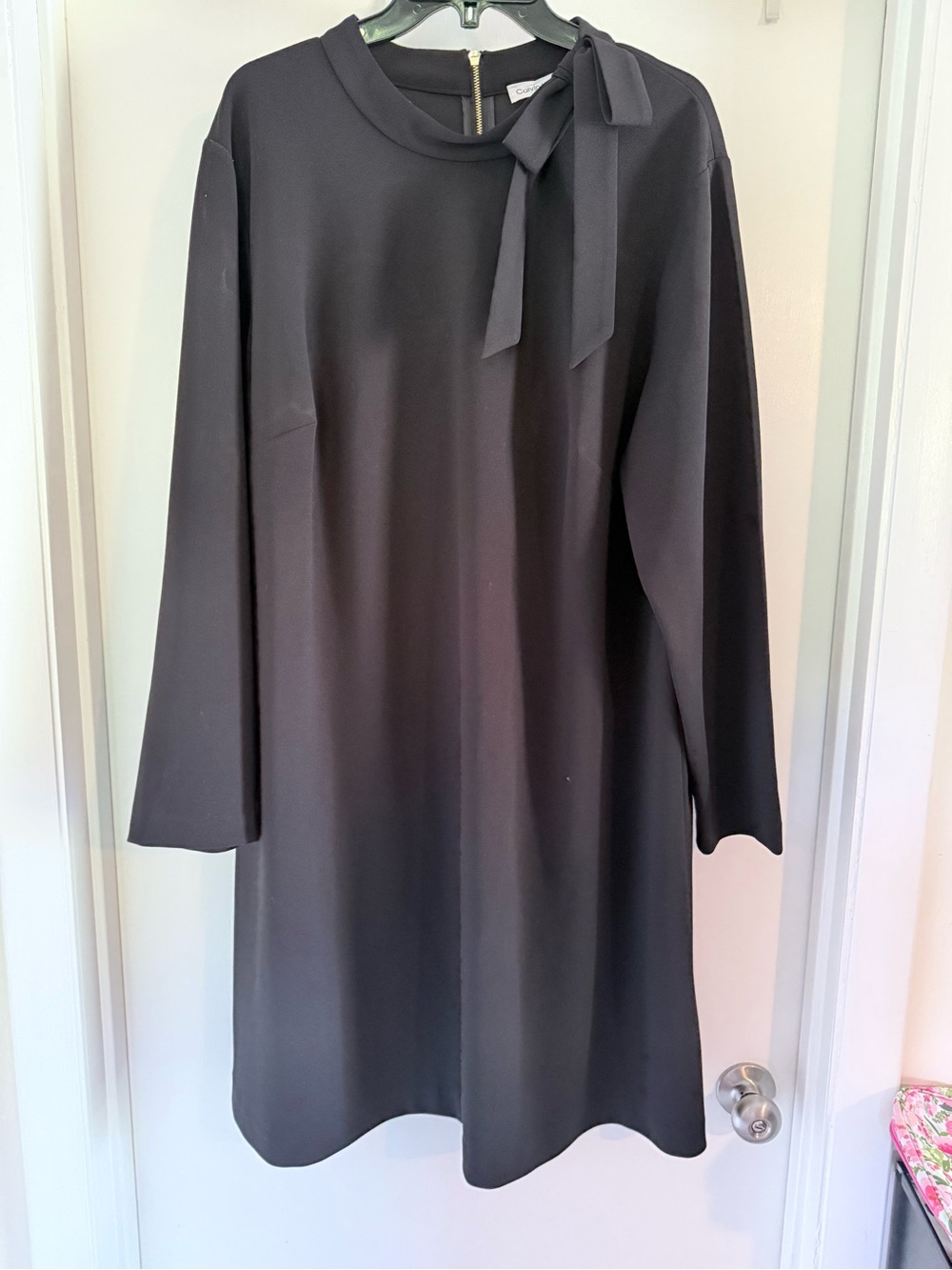 Calvin Klein Black Long-Sleeve Bow-Neck Shift Dress